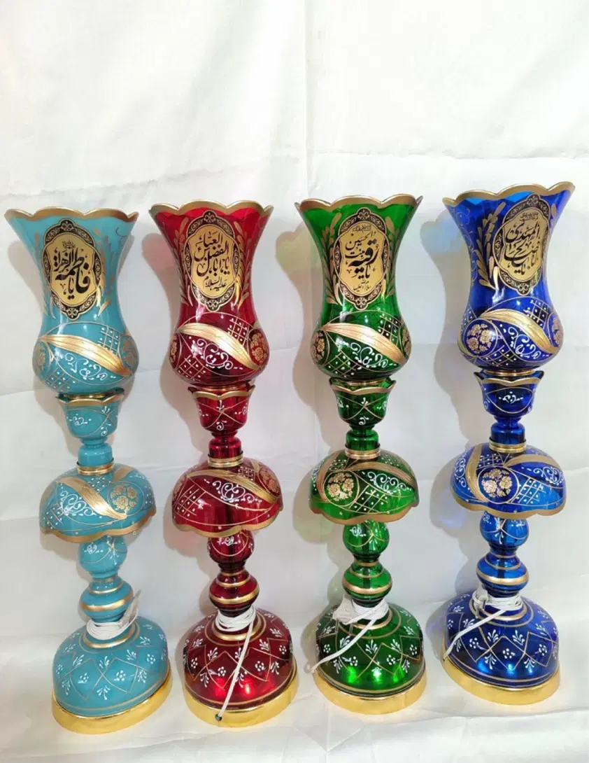 چراغ لاله مذهبی کنار منبری